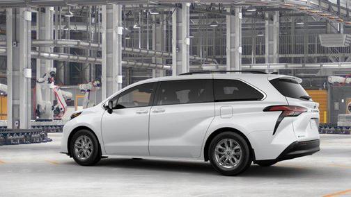 2025 Toyota Sienna XLE 7 Passenger
