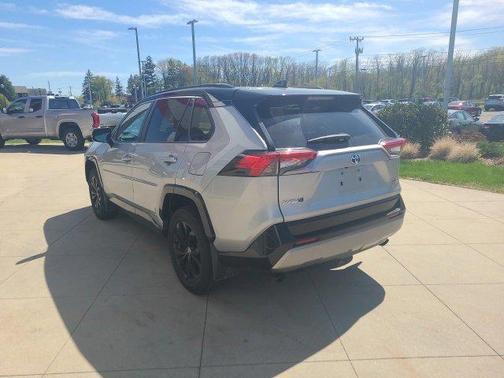 2024 Toyota RAV4 Hybrid SE
