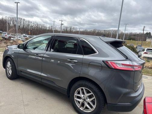 Carbonized Gray Metallic 2024 Ford Edge SEL