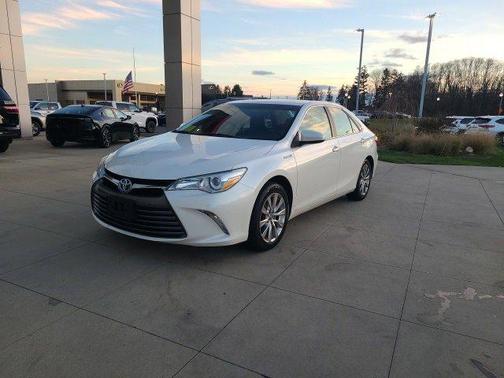 2015 Toyota Camry Hybrid XLE