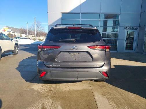 2023 Toyota Highlander LE