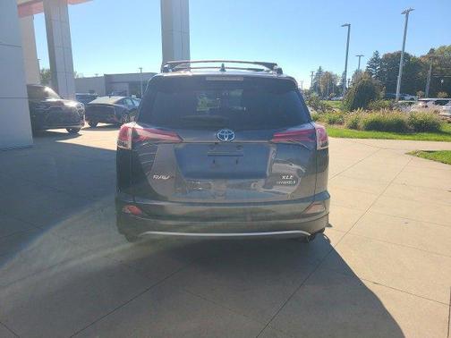 2017 Toyota RAV4 Hybrid SE