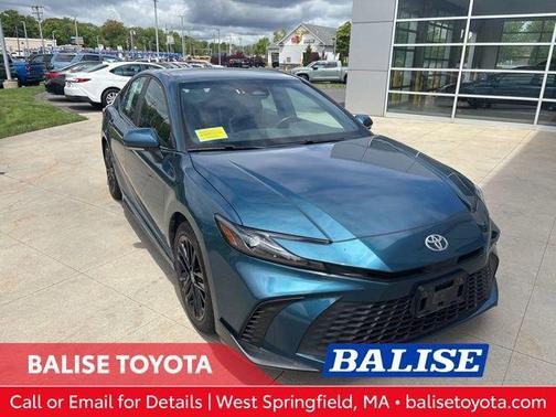 Ocean Gem/Black 2025 Toyota Camry SE