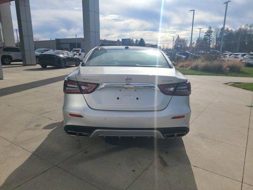 2022 Nissan Maxima 3.5 Platinum
