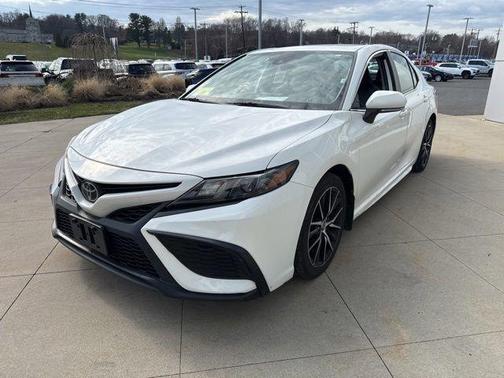 Ice Cap 2023 Toyota Camry SE