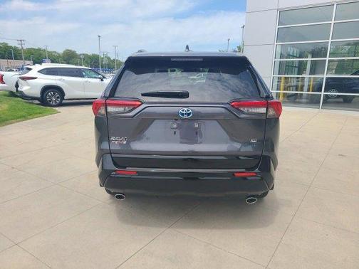 2023 Toyota RAV4 Prime SE