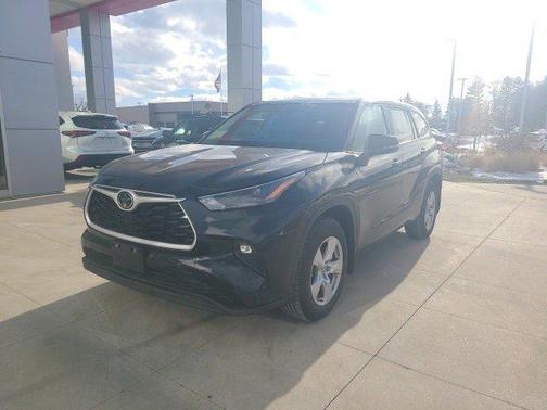 2024 Toyota Highlander 