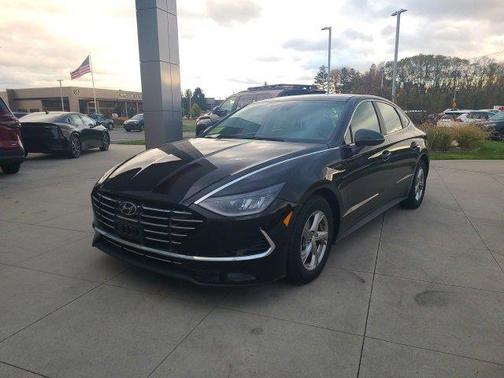 2023 Hyundai SONATA SE