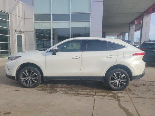 2022 Toyota Venza LE