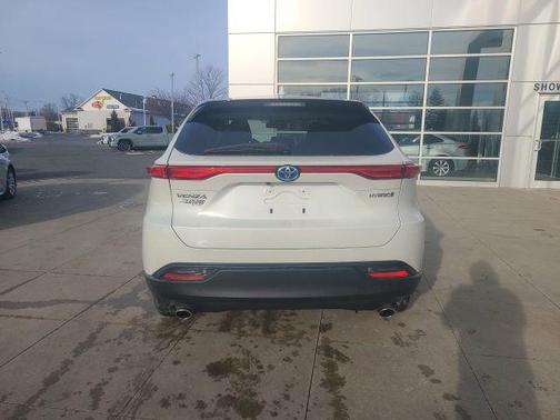 2022 Toyota Venza LE