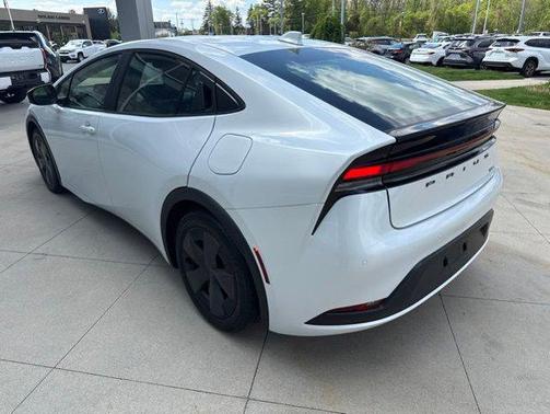 White 2025 Toyota Prius LE