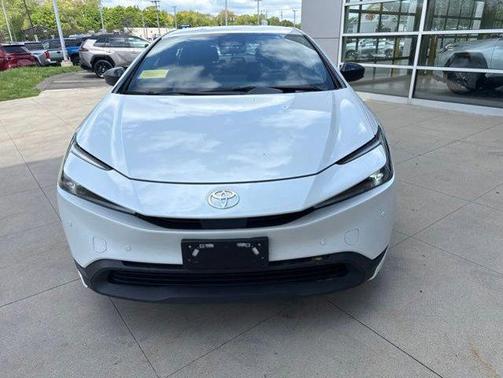 White 2025 Toyota Prius LE