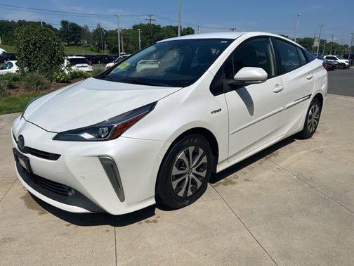 2022 Toyota Prius LE