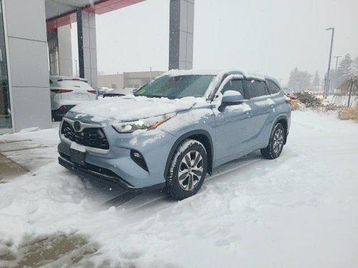 2024 Toyota Highlander XLE
