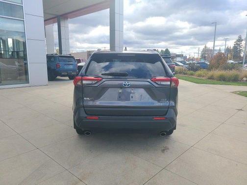 2023 Toyota RAV4 Hybrid XLE