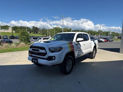 2021 Toyota Tacoma TRD Sport