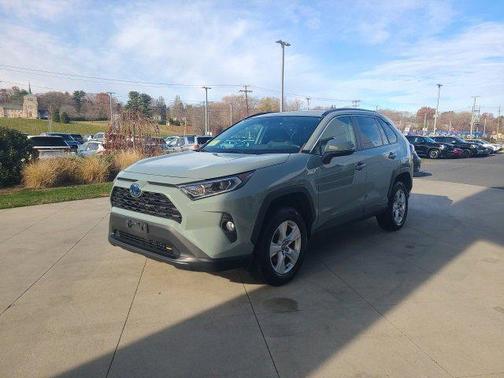 2020 Toyota RAV4 Hybrid XLE