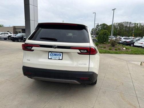 Coastal Cream 2024 Toyota Grand Highlander Limited