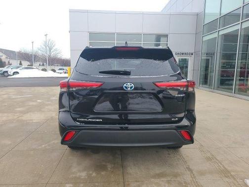 2023 Toyota Highlander Hybrid XLE