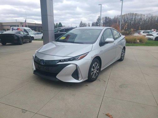 2022 Toyota Prius Prime XLE