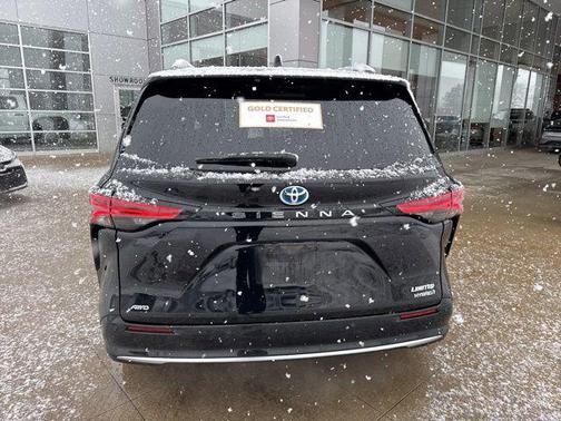 2022 Toyota Sienna Limited