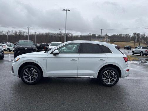 2023 Audi Q5 45 S line Premium Plus