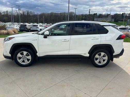 Super White 2021 Toyota RAV4 Hybrid XLE