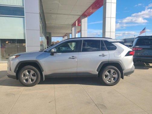 2023 Toyota RAV4 Hybrid XLE