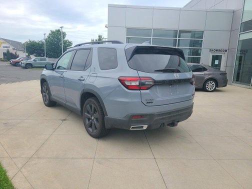 2025 Honda Pilot Sport