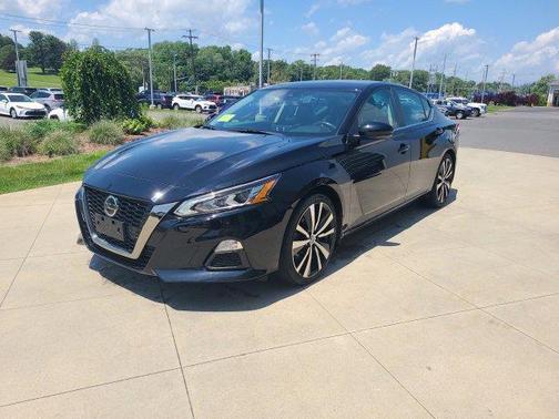 2022 Nissan Altima SR VC-Turbo FWD