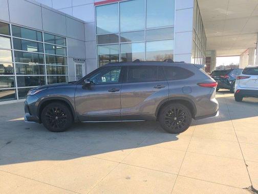 2023 Toyota Highlander XSE