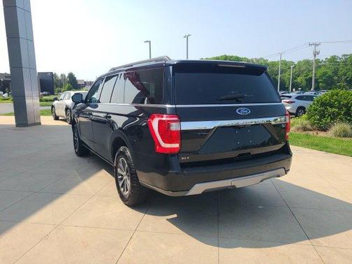 2021 Ford Expedition Max XLT