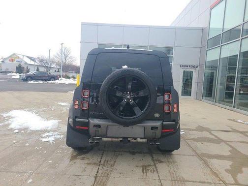 2023 Land Rover Defender 110 Carpathian Edition