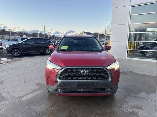 2024 Toyota Corolla Cross XLE
