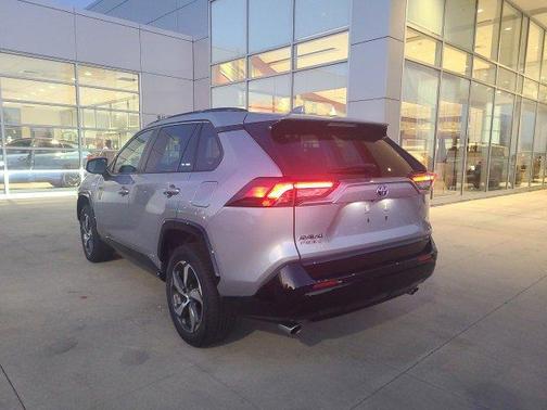 2023 Toyota RAV4 Prime SE