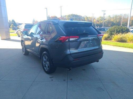 2022 Toyota RAV4 Hybrid LE