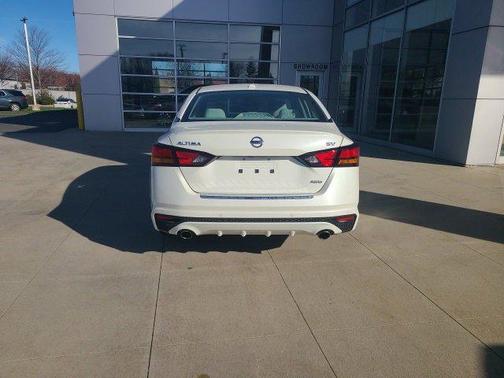 2022 Nissan Altima 2.5 SV