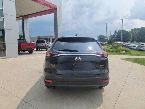 2022 Mazda CX-9 Sport