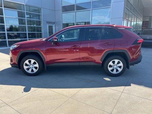 2025 Toyota RAV4 LE