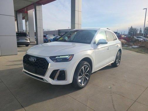 2024 Audi Q5 45 S line Premium Plus