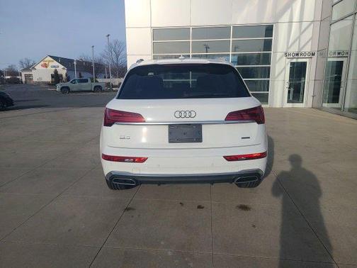 2024 Audi Q5 45 S line Premium Plus