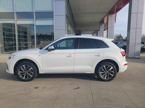 2024 Audi Q5 45 S line Premium Plus