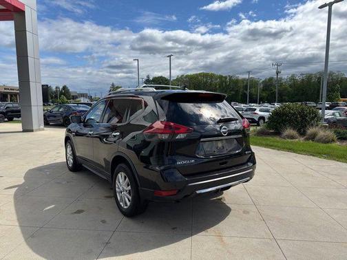 2020 Nissan Rogue SV