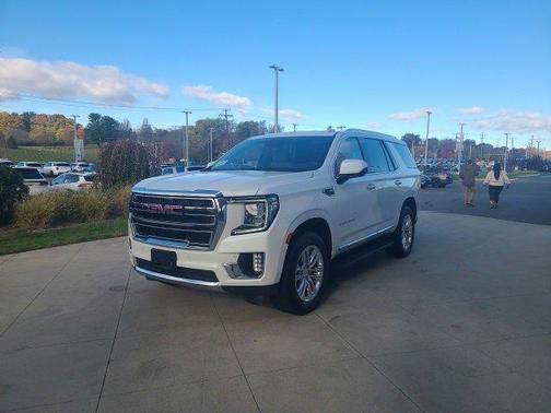 2023 GMC Yukon SLT