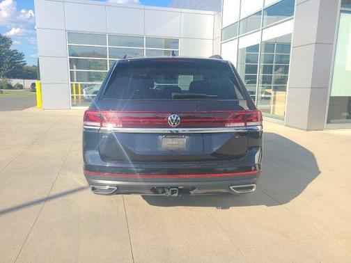 2025 Volkswagen Atlas 2.0T SE w/Technology 4MOTION