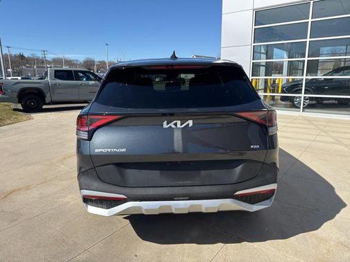 Gravity Gray 2023 Kia Sportage LX