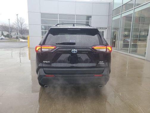 2024 Toyota RAV4 Hybrid XLE Premium