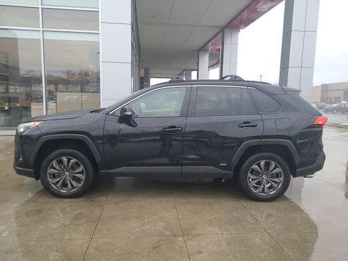 2024 Toyota RAV4 Hybrid XLE Premium