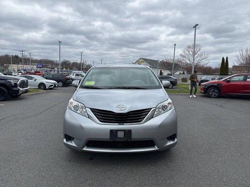 2014 Toyota Sienna LE