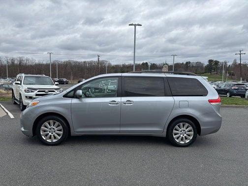 2014 Toyota Sienna LE